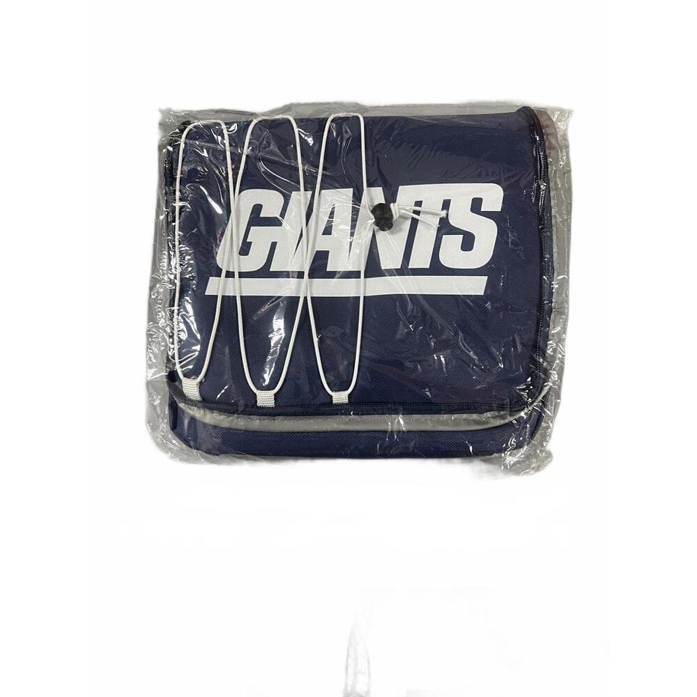 NY giants gear and bag